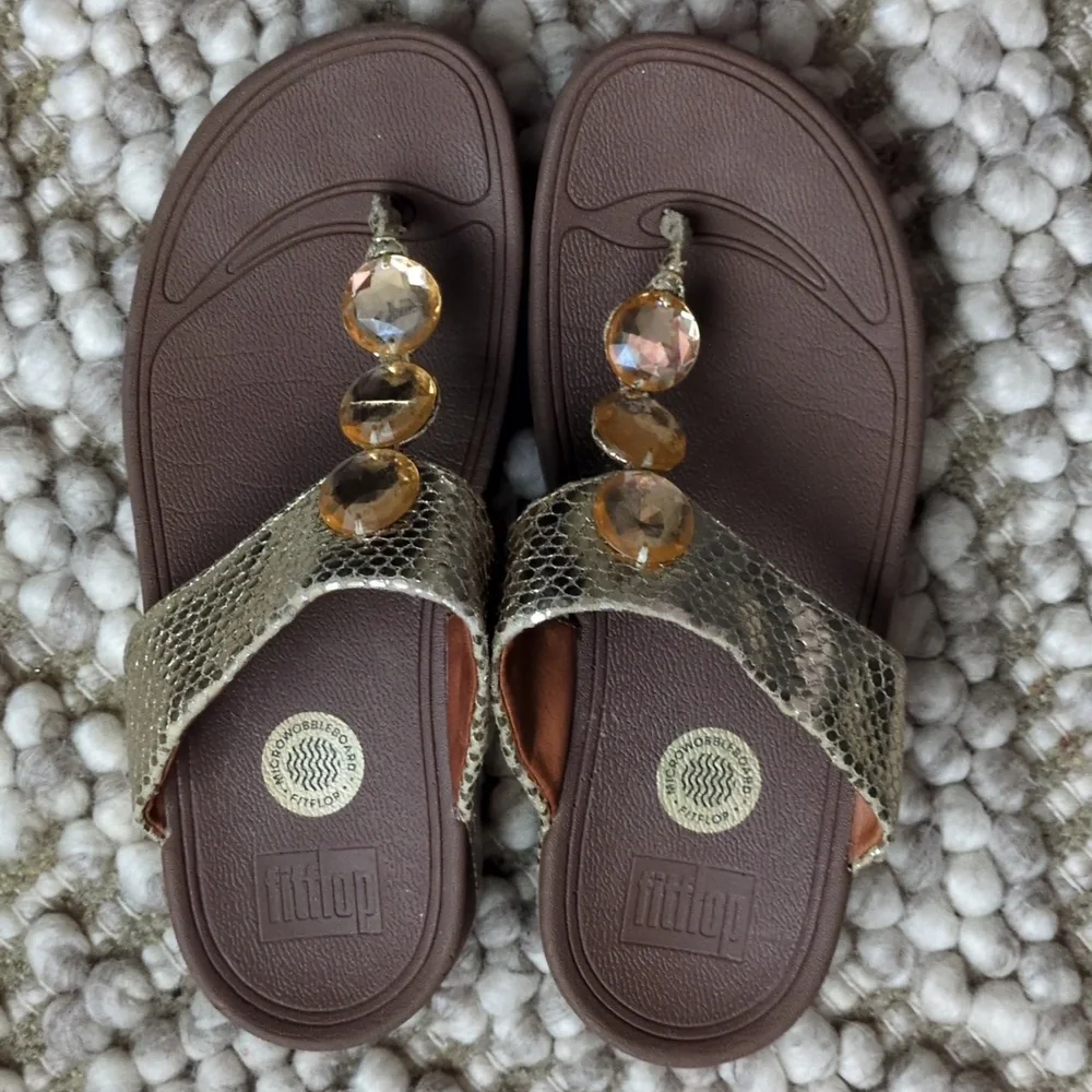 FitFlop Petra Sugar Jeweled Gold Snake Toe Post Platform Sandals Women's Size 8
